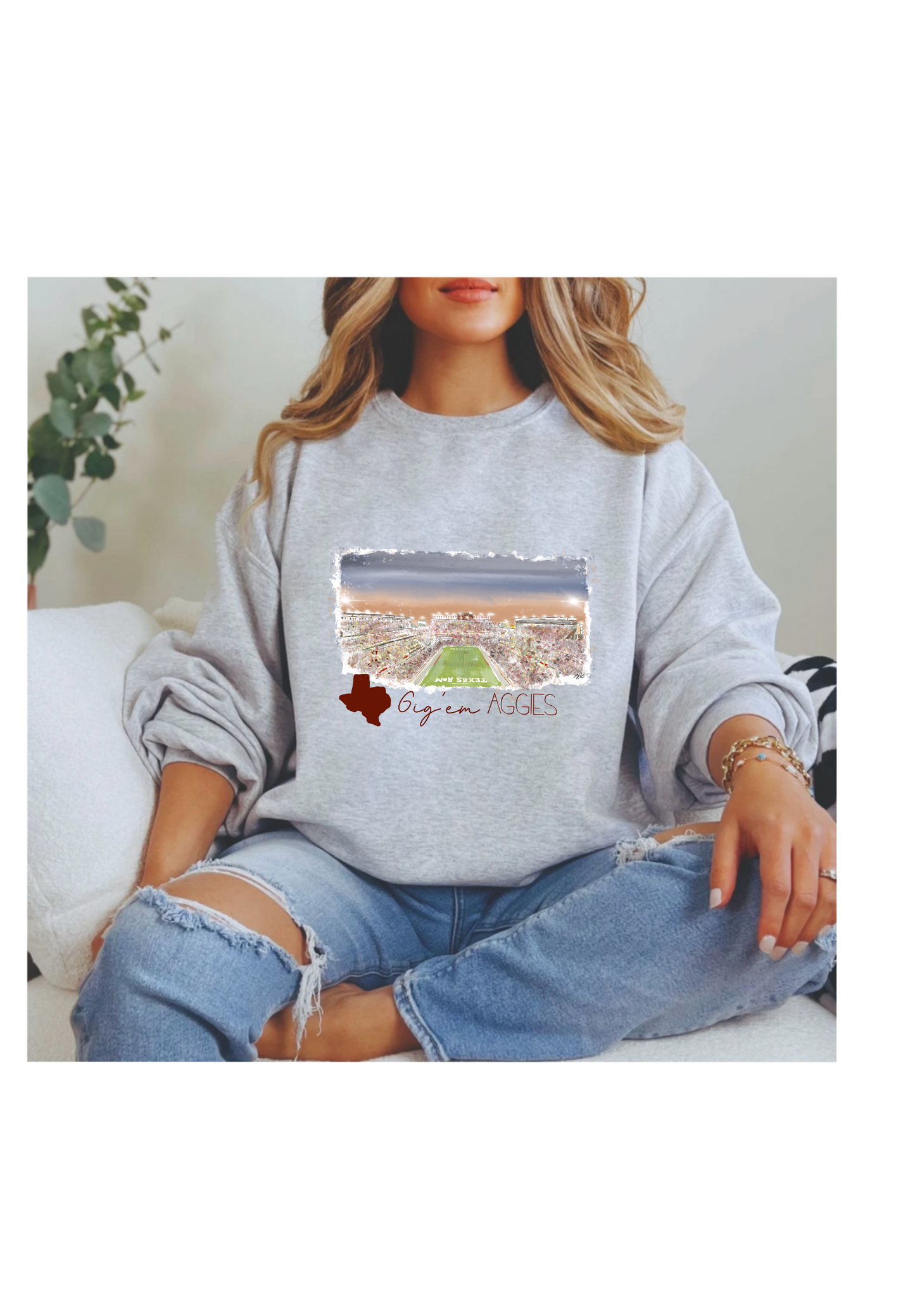 AGGIES SWEATSHIRT ON ASH GREY